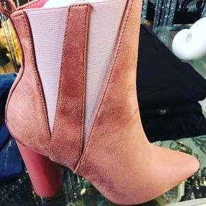 Ankle boots